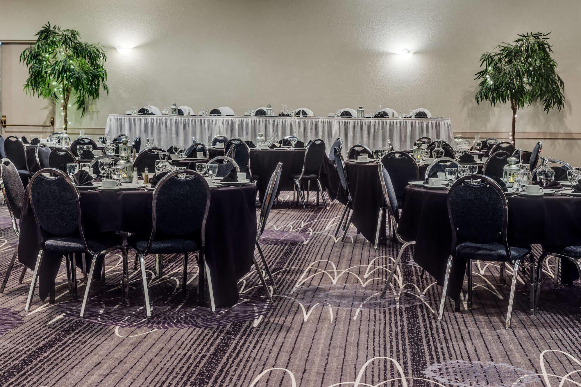 Heritage Inn Hotel & Convention Centre - High River Εξωτερικό φωτογραφία
