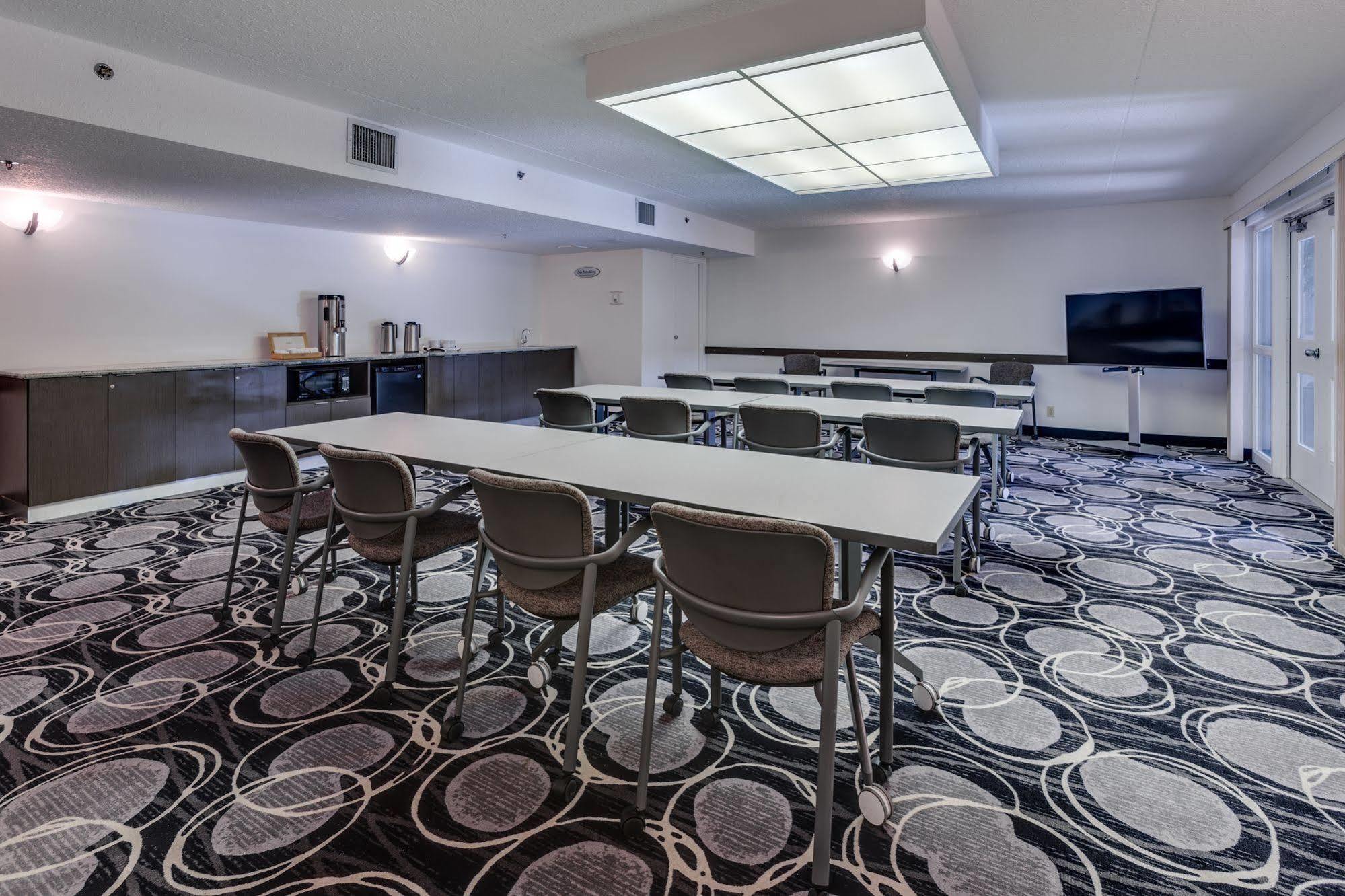 Heritage Inn Hotel & Convention Centre - High River Εξωτερικό φωτογραφία